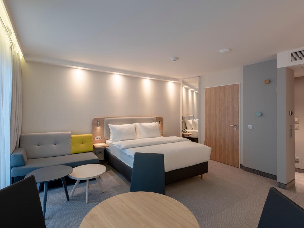 Holiday Inn Express - Offenbach, An Ihg Hotel ภายนอก รูปภาพ